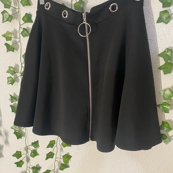 Black HOTTOPlC 

Ring Skater Skirt - Picture 3 of 9